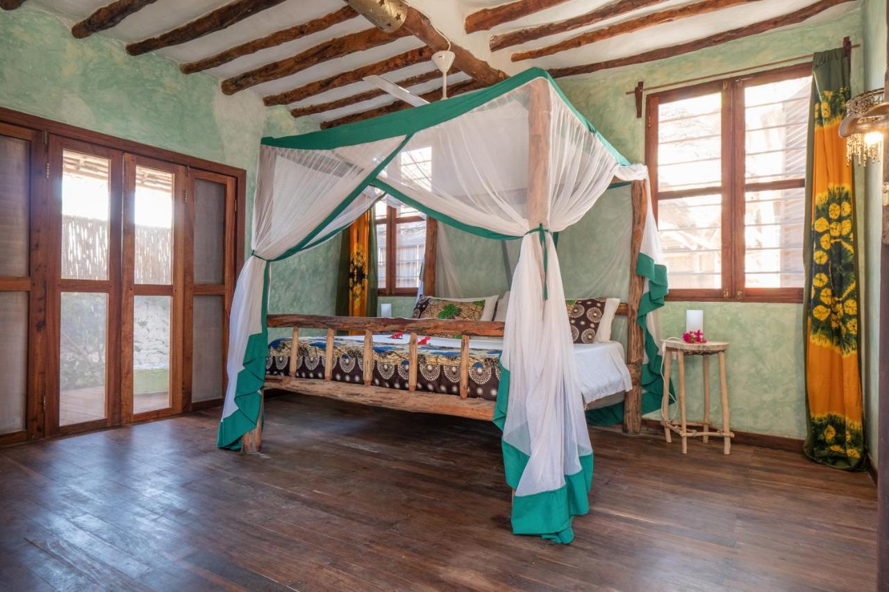 Mamamapambo Boutique Hotel Джамбиани Экстерьер фото