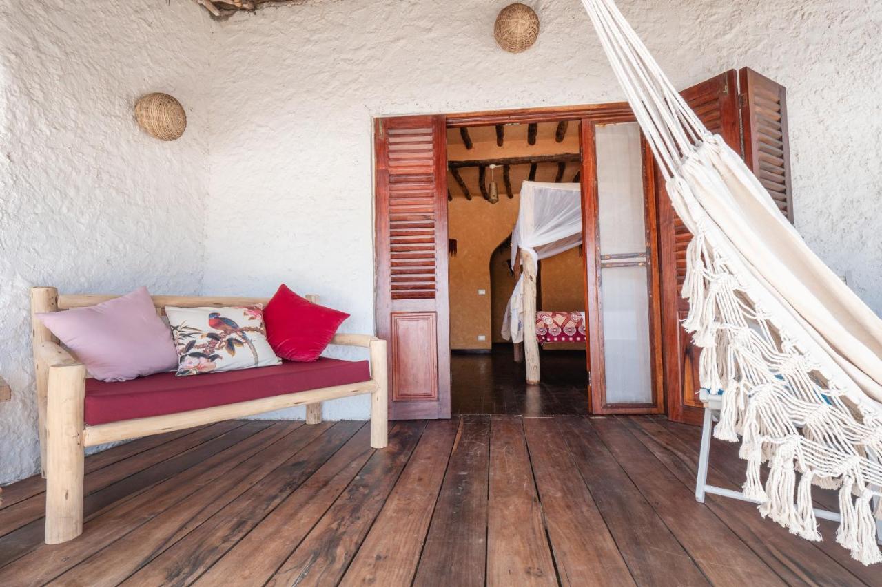 Mamamapambo Boutique Hotel Джамбиани Экстерьер фото