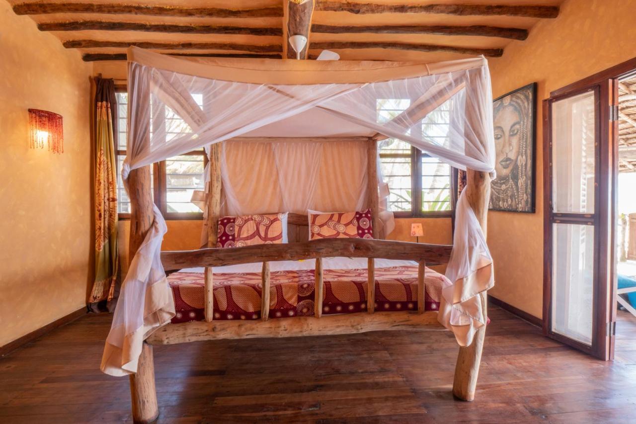 Mamamapambo Boutique Hotel Джамбиани Экстерьер фото