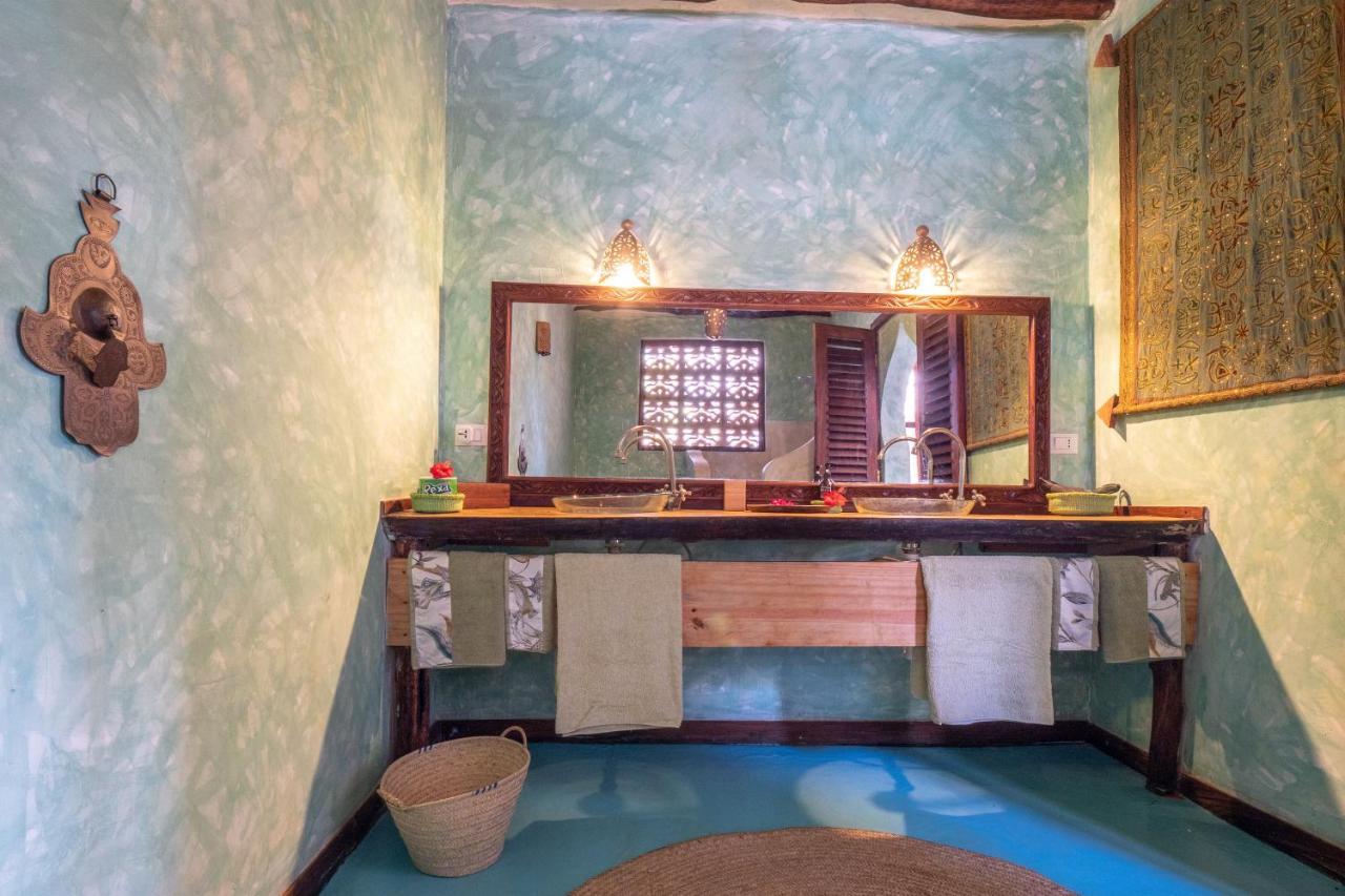 Mamamapambo Boutique Hotel Джамбиани Экстерьер фото