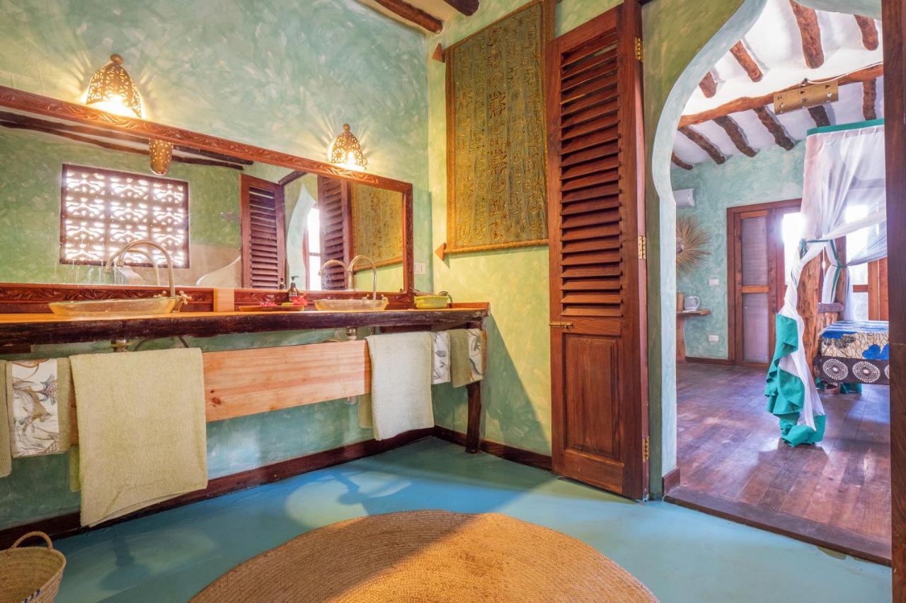 Mamamapambo Boutique Hotel Джамбиани Экстерьер фото