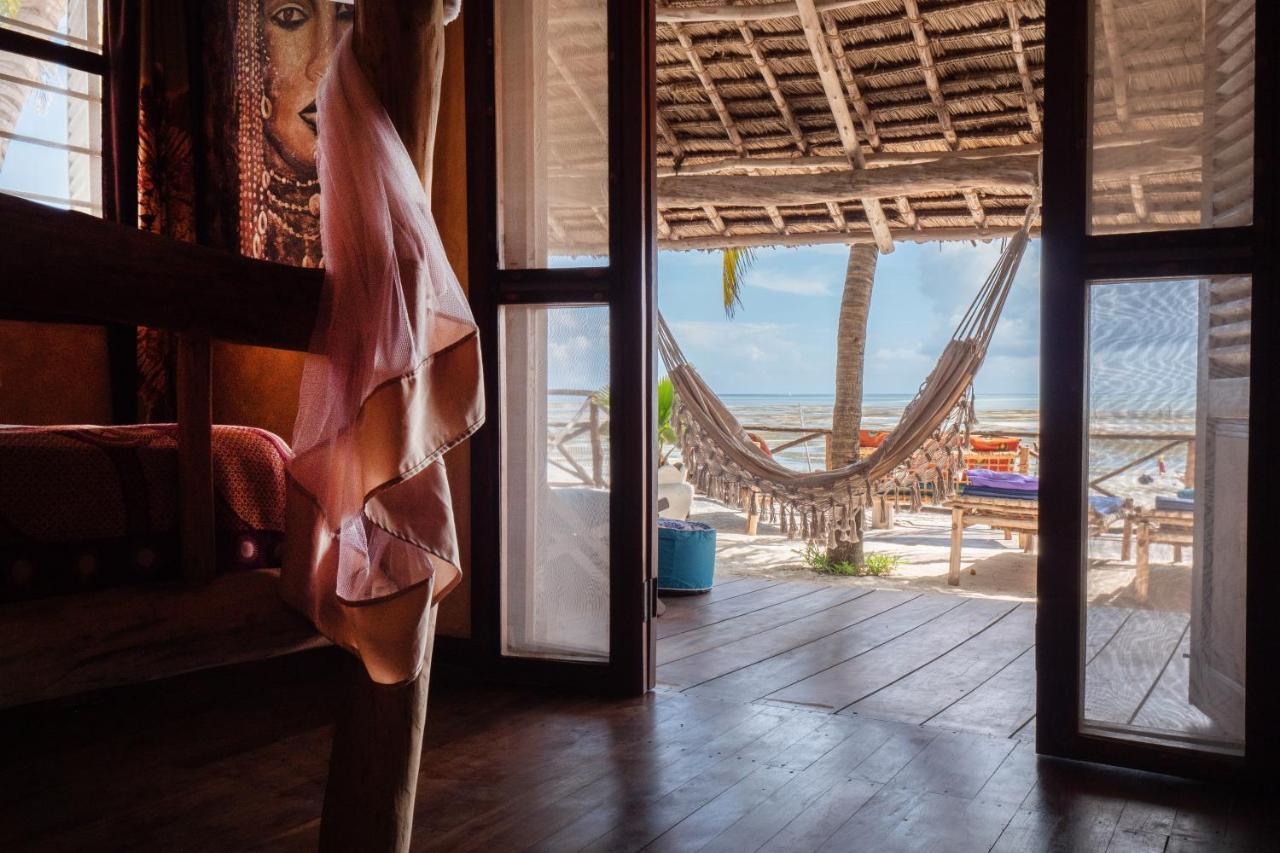Mamamapambo Boutique Hotel Джамбиани Экстерьер фото