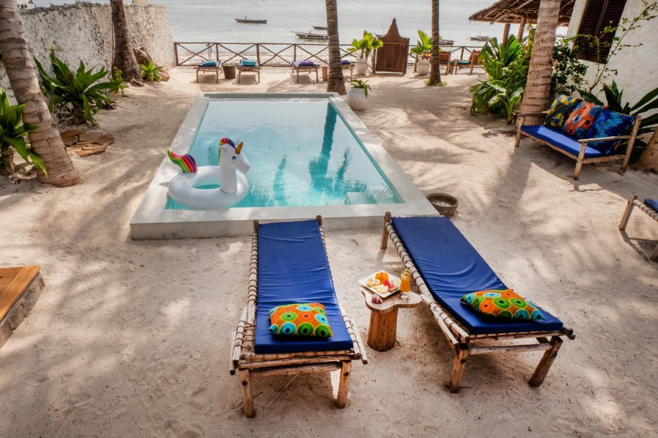 Mamamapambo Boutique Hotel Джамбиани Экстерьер фото