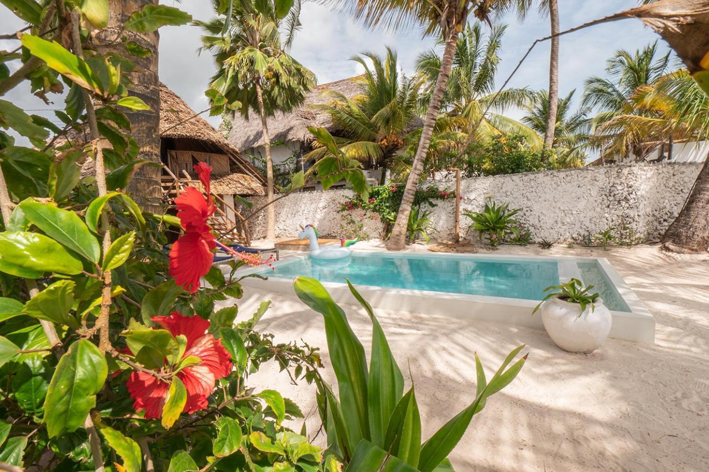 Mamamapambo Boutique Hotel Джамбиани Экстерьер фото